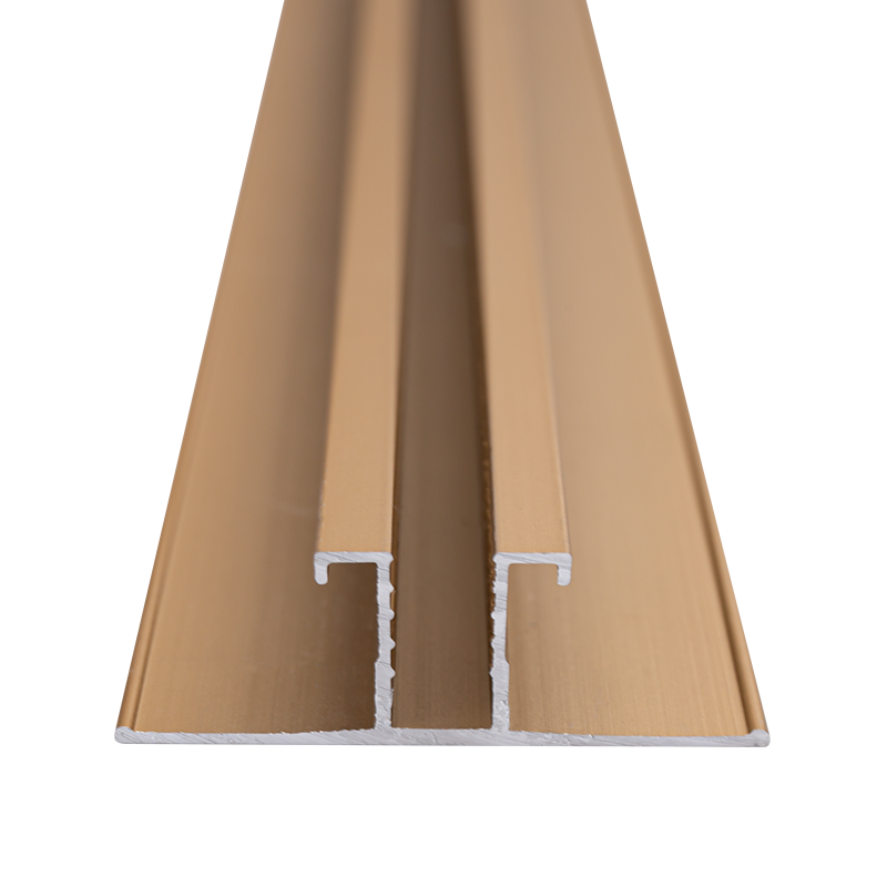 Dekorativa remsor av aluminium med slät yta, enhetlig färg